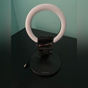 Black and White Tablet Stand with Ring Light